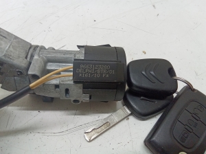 Citroen Berlingo (2008–2018) Ignition switch 9663123280 - 2