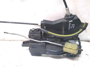 Opel Vectra C (2002–2008) Front door lock 24447341 - 3