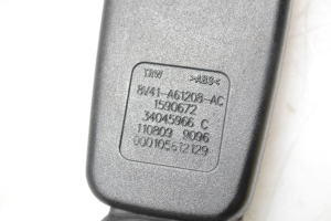 Ford Kuga (2008–2012) Priekšējā sēdekļa drošības jostas sprādze 8V41A61208AC - 2