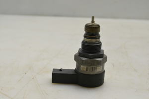 BMW 5 SERIES E60 (2003–2010) Kraftstoffhochdrucksensor 0281002738 - 3