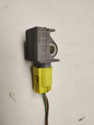 Mercedes Benz E-Class W212 (2009–2015) Airbagsensor A2048201985 - 3