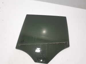 Rear side door glass - 7388869