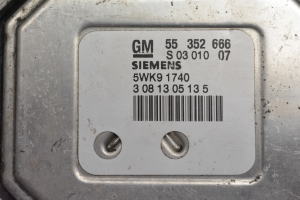 Opel Vectra C (2002–2008) Engine control unit 55352666 - 2