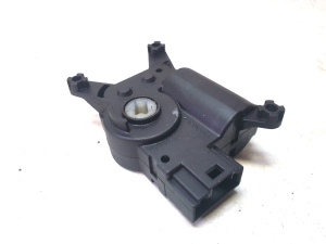 Opel Astra H (2004–2010) Salongi soojenduse klapi mootor 52406337R02 - 3