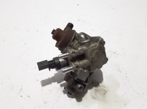 AUDI Q5 (2008–2017) Kütusepump 059130755CC - 2