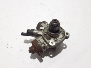 Pompe à carburant - 059130755CC