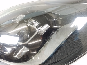 Porsche Panamera 971 (2016–2026) Esituli 971941034J - 3