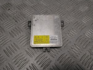 Xenon headlight control unit - 6948180