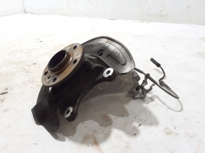 BMW X1 F48 (2015–2022) Front wheel hub 6876852 - 3