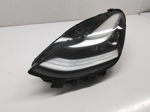 Tesla Model 3 3 (2016–2024) Esituli 107737550B - 10