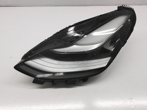 Tesla Model 3 3 (2016–2024) Esituli 107737550B - 8