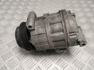 Mercedes Benz C-Class 204 (2007–2014) Konditsioneeri kompressor A0022305011 - 4