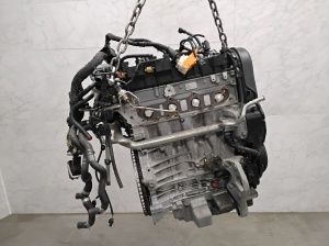 VOLVO V60 (2018–2026) Motor D4204T4