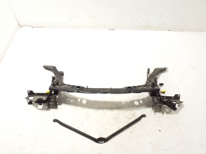 The middle part of the front frame - 7434544