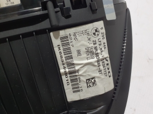 BMW X1 F48 (2015–2022) Mērinstrumentu panelis 9295446 - 4