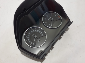 BMW X1 F48 (2015–2022) Mērinstrumentu panelis 9295446 - 5