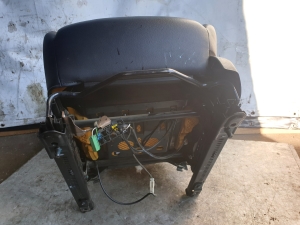 Ford Mondeo IV (2007–2015) Vordersitz und seine Teile - 4