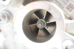AUDI A4 B9 (2015–2026) Turbolader 04L253019A - 3