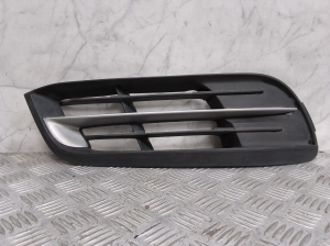 Front bumper lower grille - 7331728