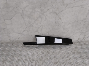 Lèche-vitre extérieur de porte arrière - 7390139