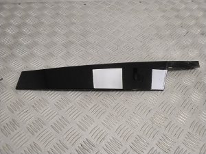 Front door outer window molding - 7390122