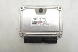 Calculateur moteur - 4B2907401B
