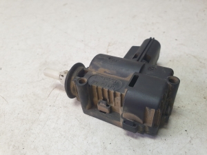 Ford Mondeo IV (2007–2015) Kütuse täiteava korgi lukustus 604412200 - 4