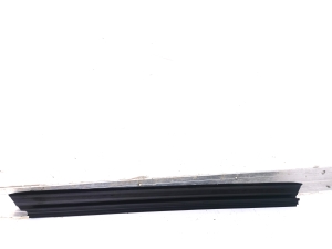 Fensterschachtleiste innen Tür hinten - 68174-0D340