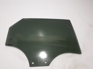 Rear side door glass - 83F845206A