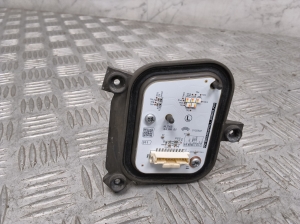   Xenon headlight control unit  - 20200825 