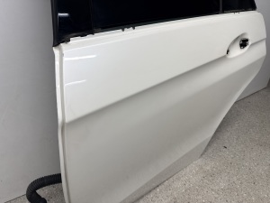 Mercedes Benz E-Class W212 (2009–2015) Tagumised küljeuksed ja nende osad A2127303305 - 9