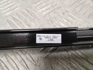 BMW 5 SERIES G31 (2017–2026) Esiukse klaasi välimine liist 7390113 - 4
