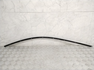 BMW 5 SERIES G31 (2017–2026) Esiukse klaasi välimine liist 7390113 - 6