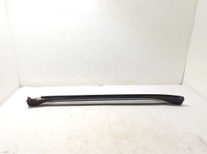 Exterior sill trim - 7403399