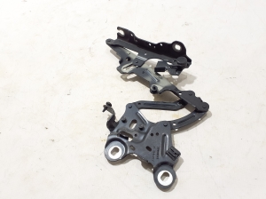 BMW X1 F48 (2015–2022) Hood hinge 7329442 - 3