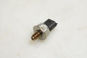 Opel Astra J (2009–2017) Fuel rail pressure sensor 45PP35 - 4