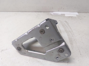 AUDI A6 C6 (2004–2011) Front fender bracket 4F0821136A - 3