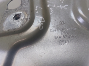Volkswagen Passat B7 (2010–2014) Front fender bracket 3AA821141 - 3