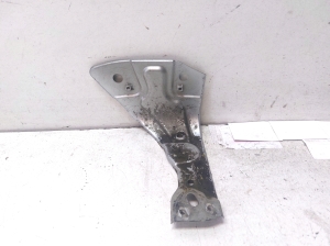Volkswagen Passat B7 (2010–2014) Front fender bracket 3AA821141 - 4