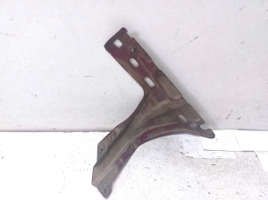 Halter Kotflügel vorne - 1T0821136