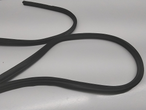 Mitsubishi Outlander (2012–2021) Front door rubber seal 5725A150 - 2