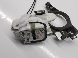 Mitsubishi Outlander (2012–2021) Rear side door lock 5745A398 - 4