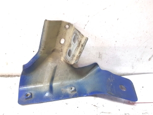 Halter Kotflügel vorne - 6Y0821141
