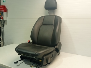 Mercedes Benz C-Class 204 (2007–2014) Vordersitz und seine Teile - 2
