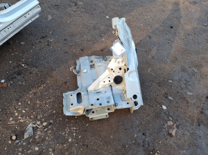 VOLVO XC90 (2015–2024) Eesmine tugijalg 32377205 - 2