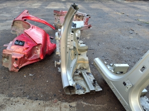 VOLVO XC90 (2015–2024) Front outrigger 31672513 - 3