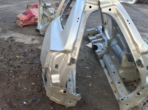 VOLVO XC90 (2015–2024) Tagumine poritiib ja selle osad 31416317 - 2
