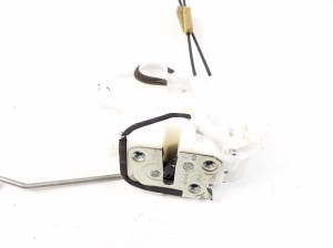 Mitsubishi ASX (2010–2026) Front door lock 5715A733 - 2