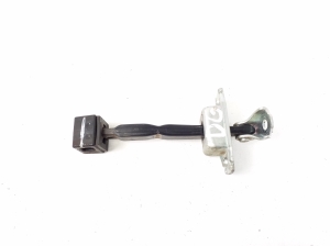   Rear side door opening limiter  - 5732A066 