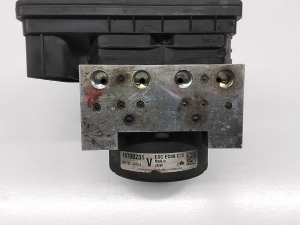 Mitsubishi Outlander (2012–2021) ABS unit 4670B231 - 3